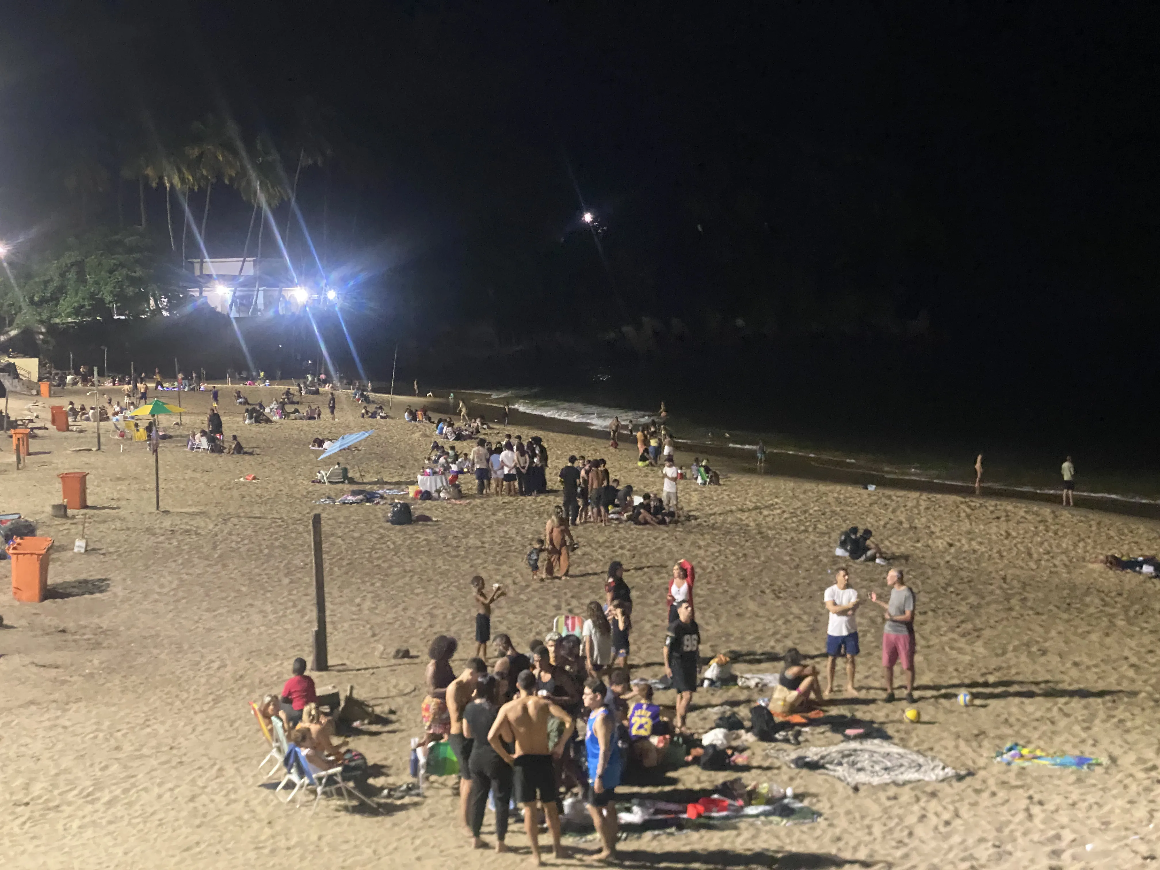 The restaurant was near a beach, and apparently a lot of people were having fun at the beach even at 9pm